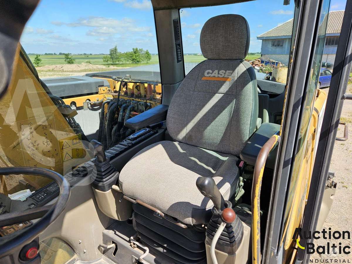 Case WX 165, excavator