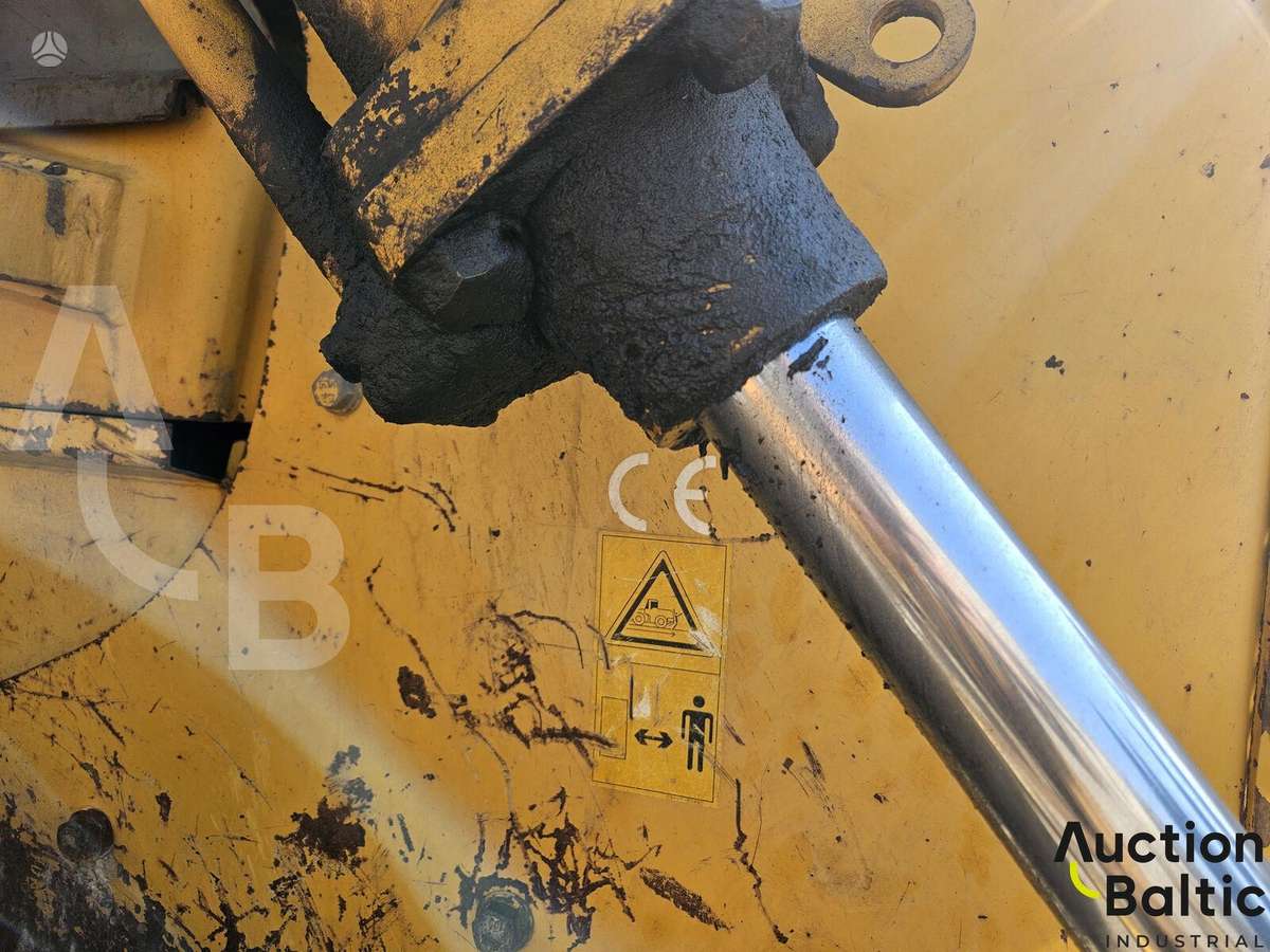 Shantui SD 16, бульдозеры