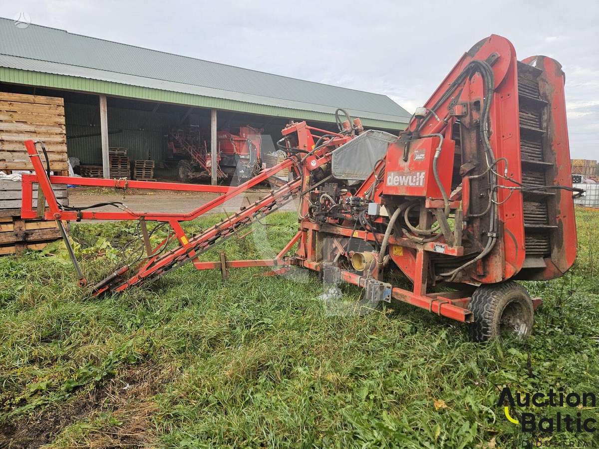 -Kita- P3K, combine harvesters