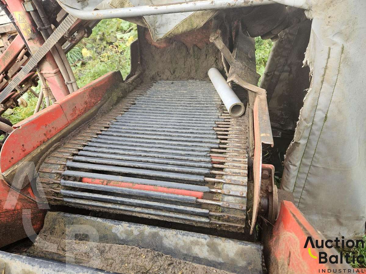 -Kita- P3K, combine harvesters
