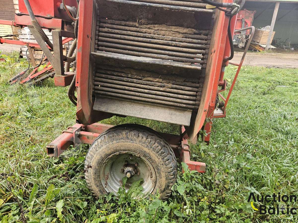 -Kita- P3K, combine harvesters