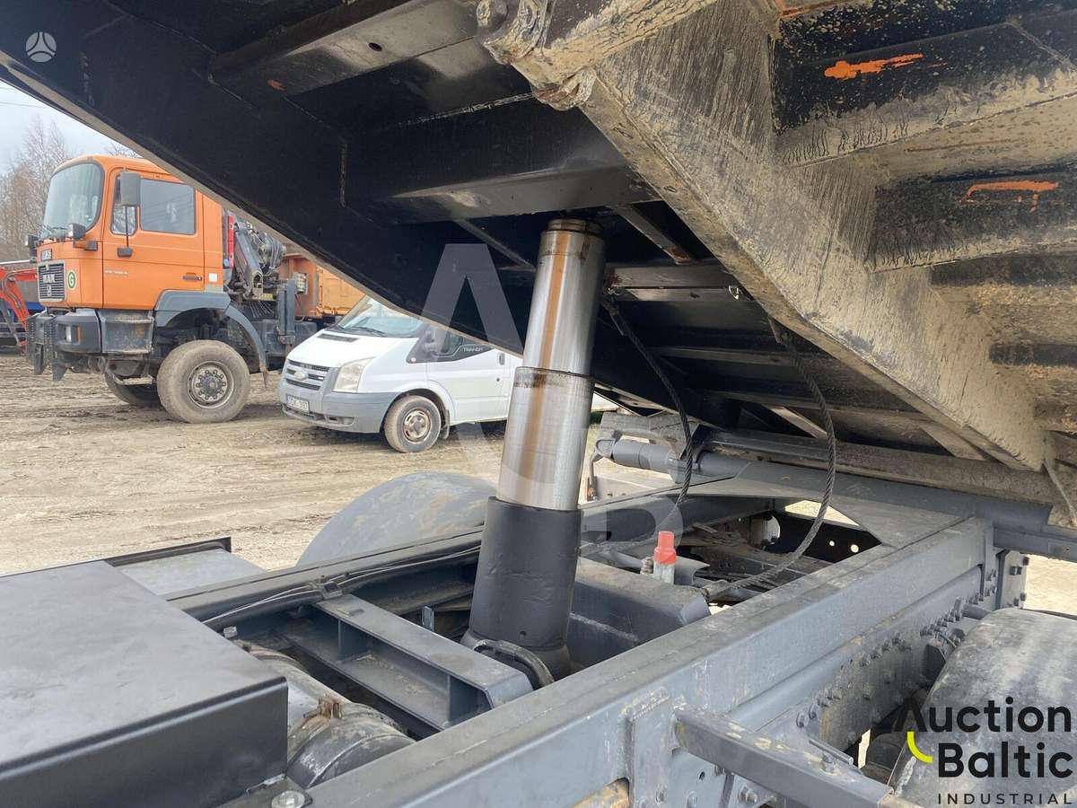 Volvo FL 240 4x2, самосвалы