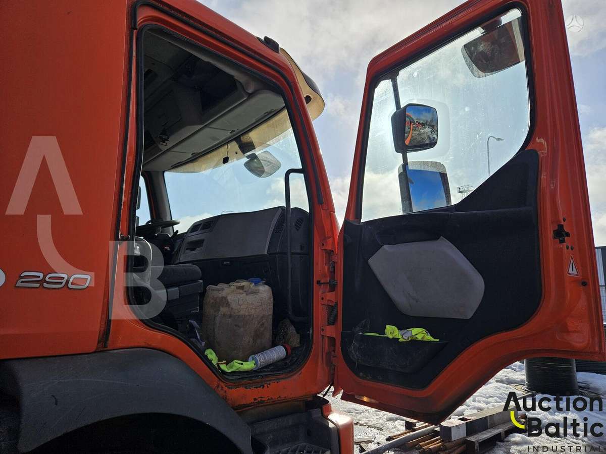 Volvo FL 4X2, kietašoniai