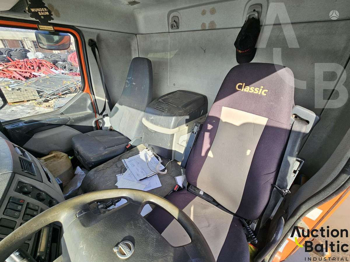 Volvo FL 4X2, box trucks / box vans