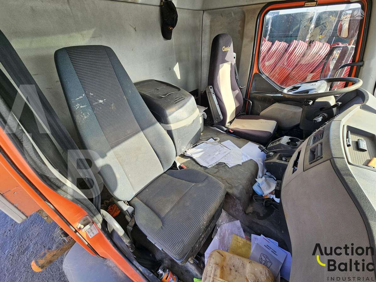 Volvo FL 4X2, box trucks / box vans