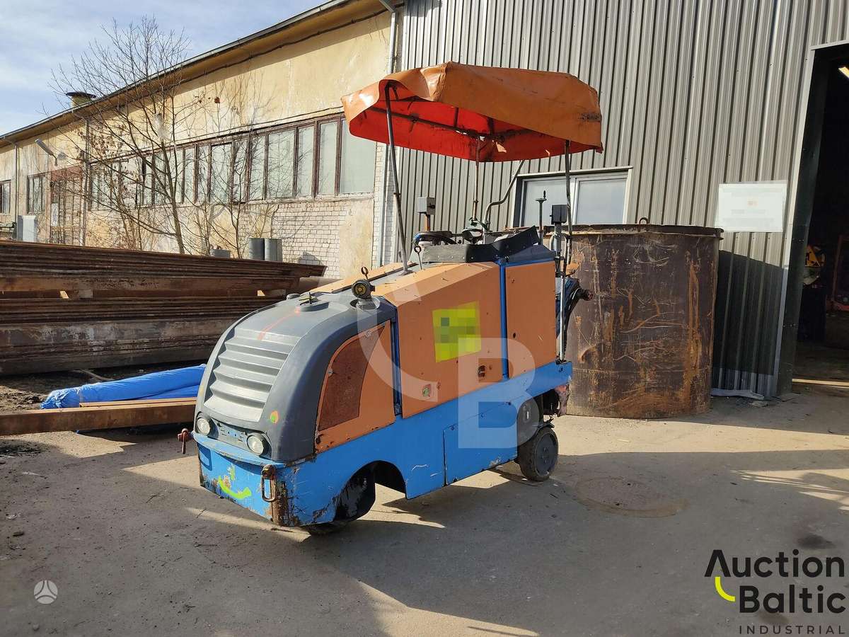 Wirtgen W35DC, paving machinery