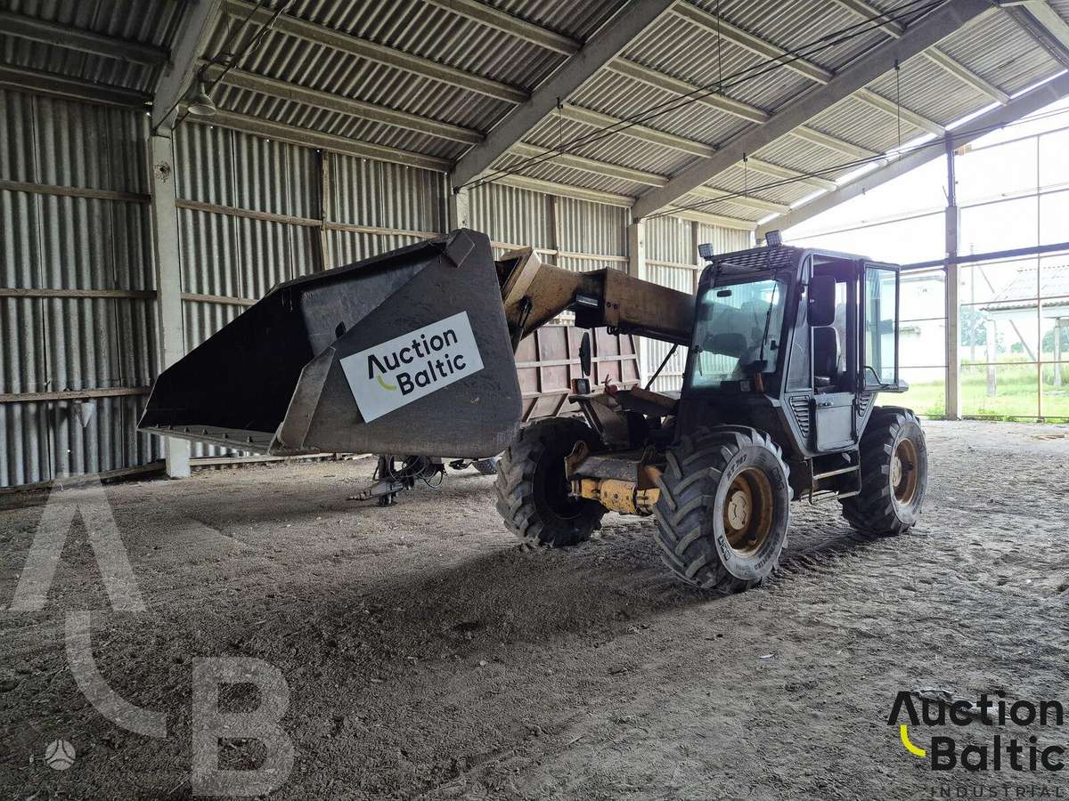 JCB 535-67, forklifts