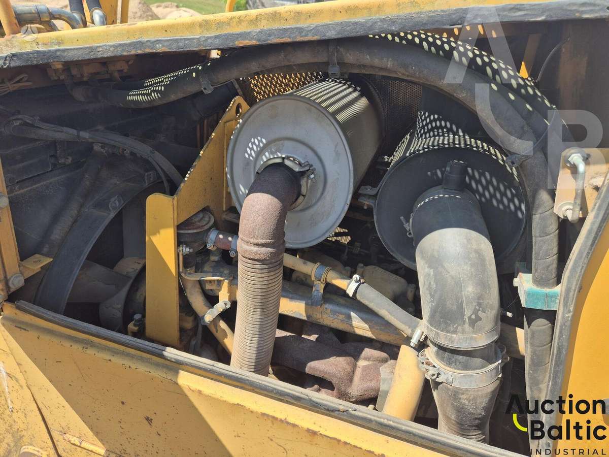 Liebherr PR 712 B-M, bulldozer