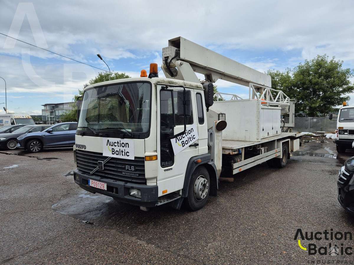 Volvo FL6 110, boom lift