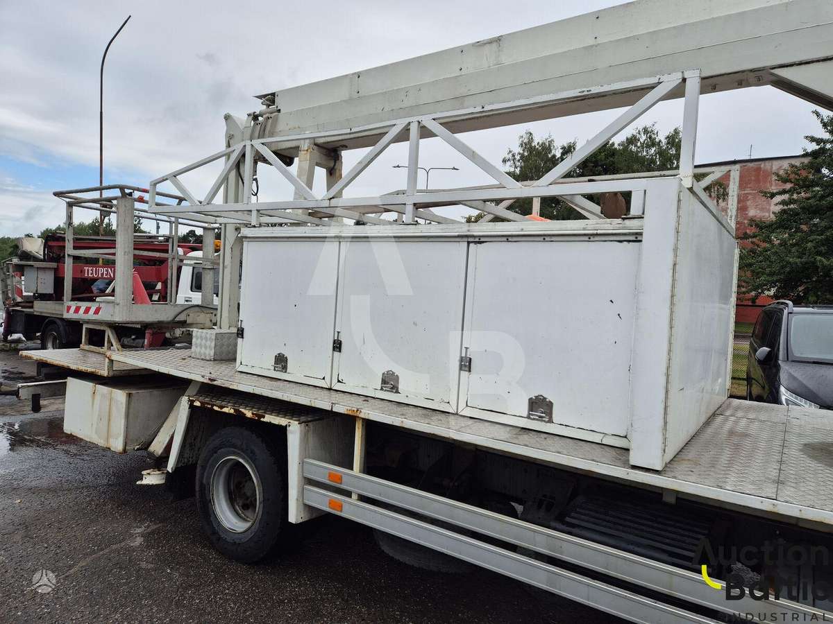 Volvo FL6 110, boom lift