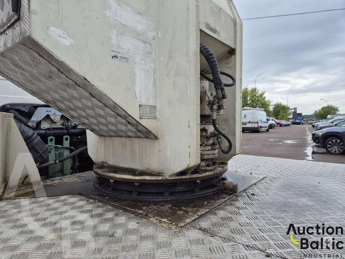 Volvo FL6 110, boom lift