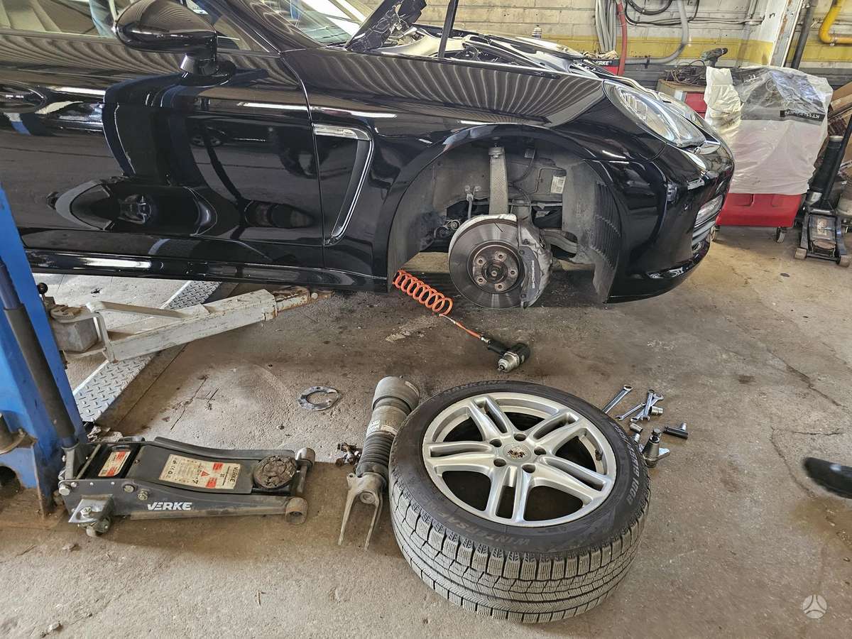Porsche Panamera, 3.0 l., Седан
