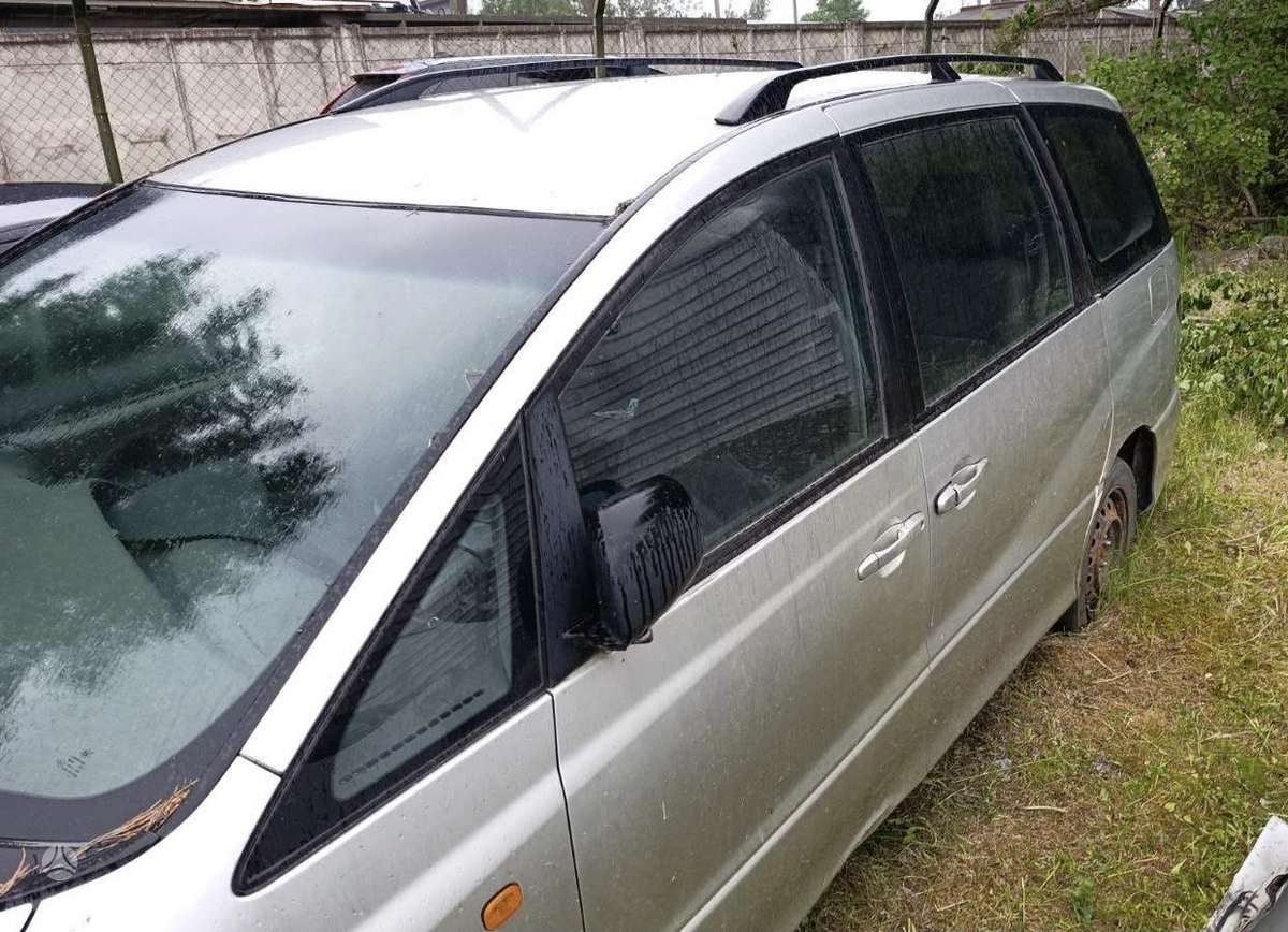 Toyota Previa, Минивэн