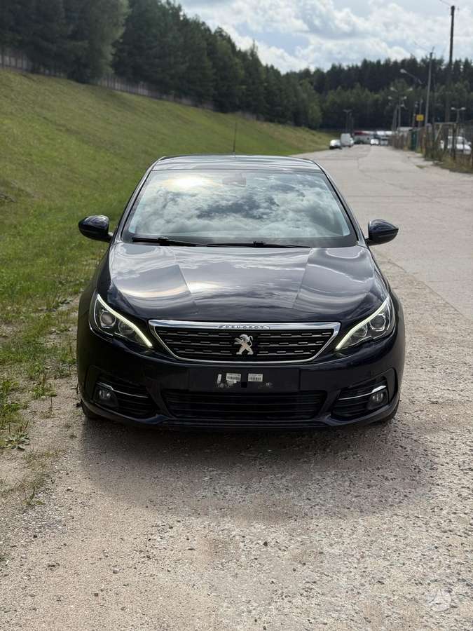 Peugeot 308, 1.2 l., hatchback
