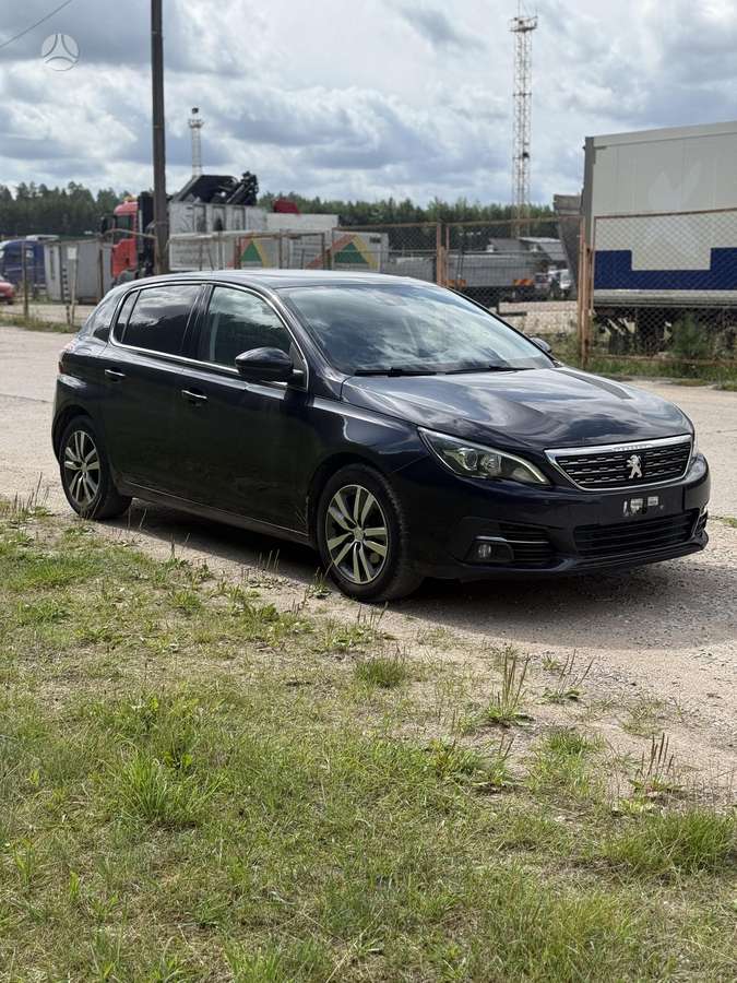 Peugeot 308, 1.2 l., hatchback