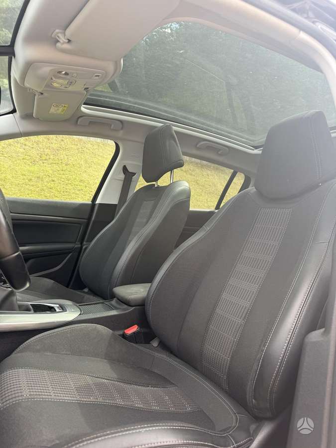 Peugeot 308, 1.2 l., hatchback