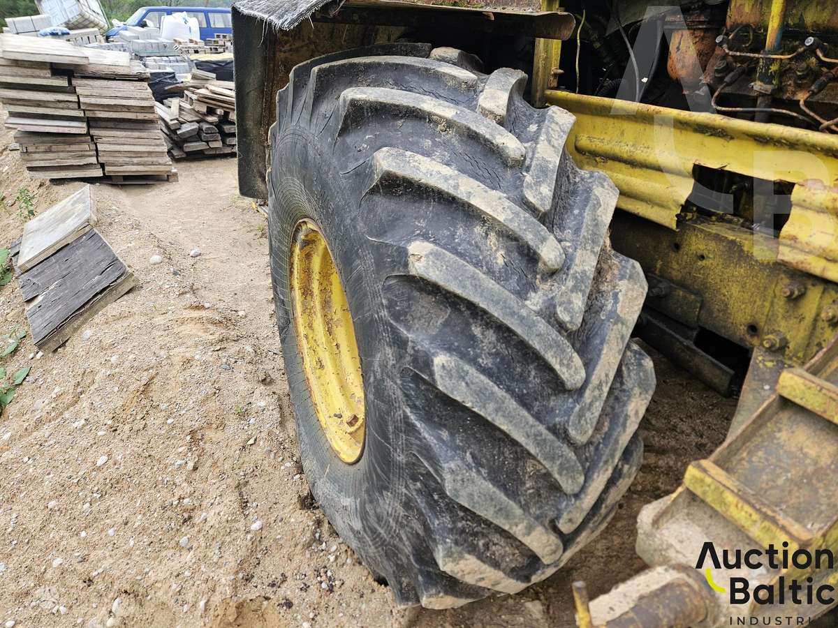 -Kita- T-157K, tractors