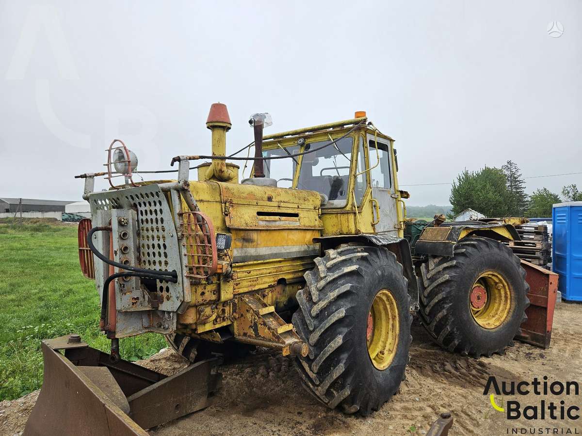 -Kita- T-157K, tractors