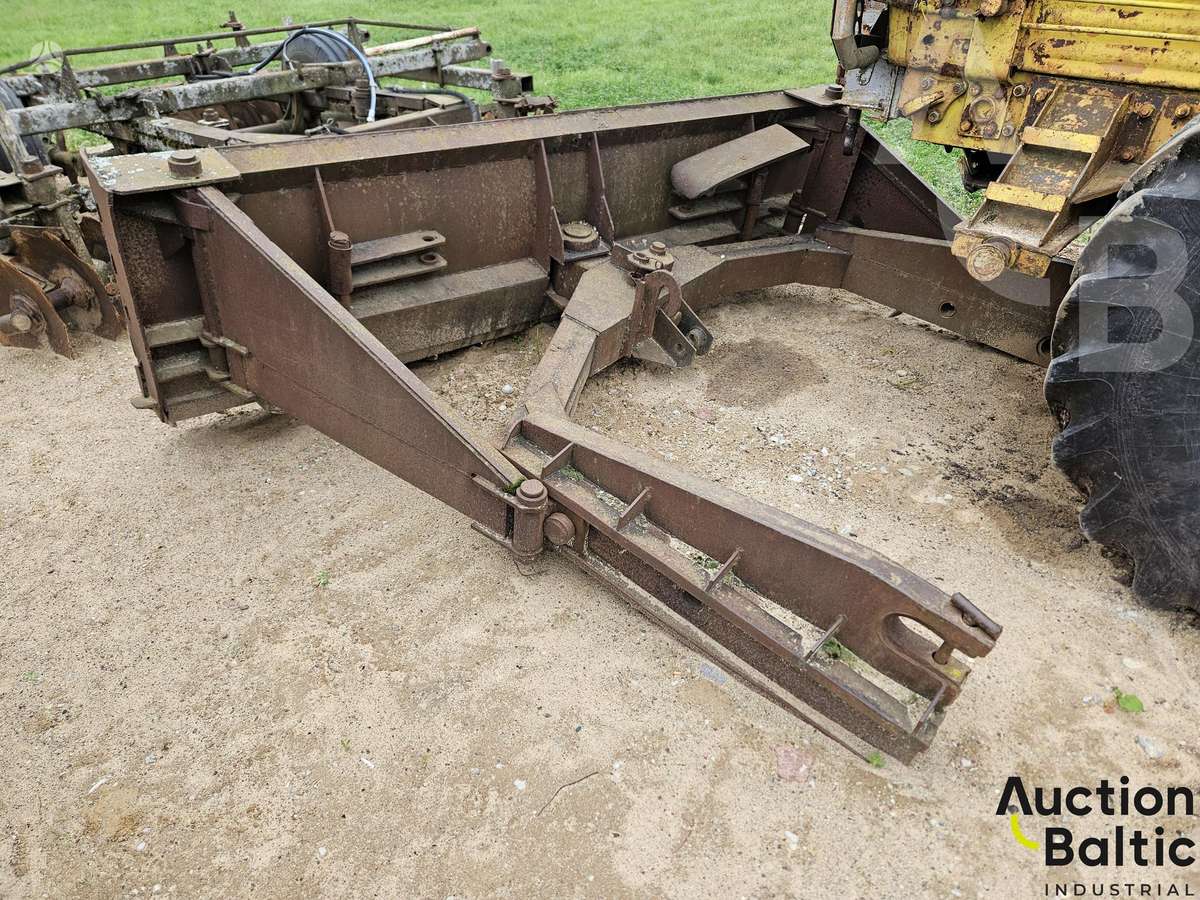 -Kita- T-157K, tractors