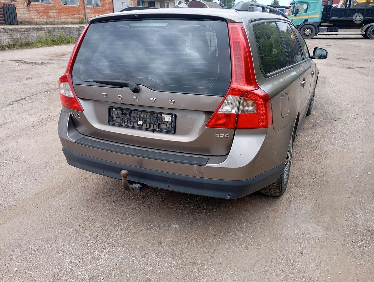 Volvo V70 dalimis