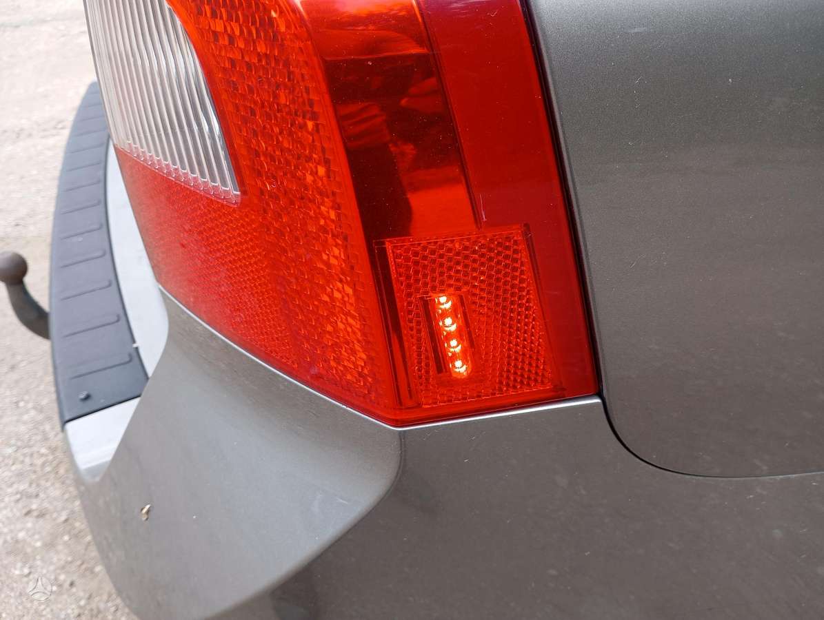 Volvo V70 по частям