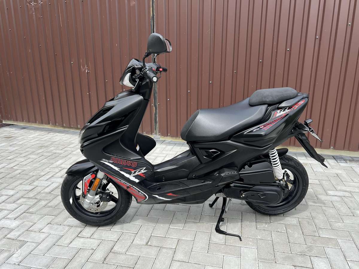 Yamaha Aerox 49cc, мотороллеры / мопеды