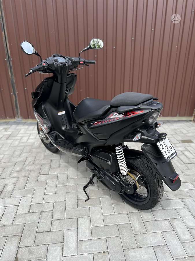 Yamaha Aerox 49cc, мотороллеры / мопеды