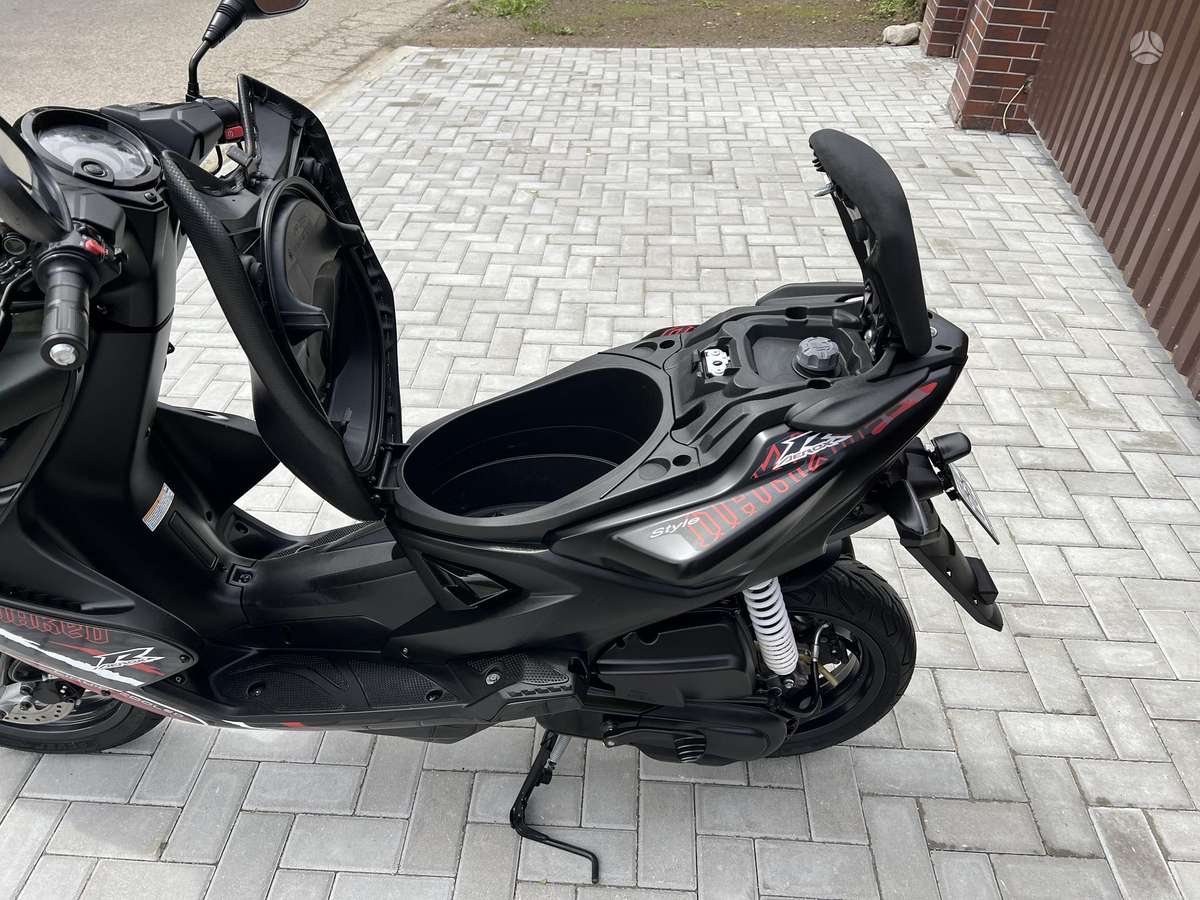 Yamaha Aerox 49cc, мотороллеры / мопеды