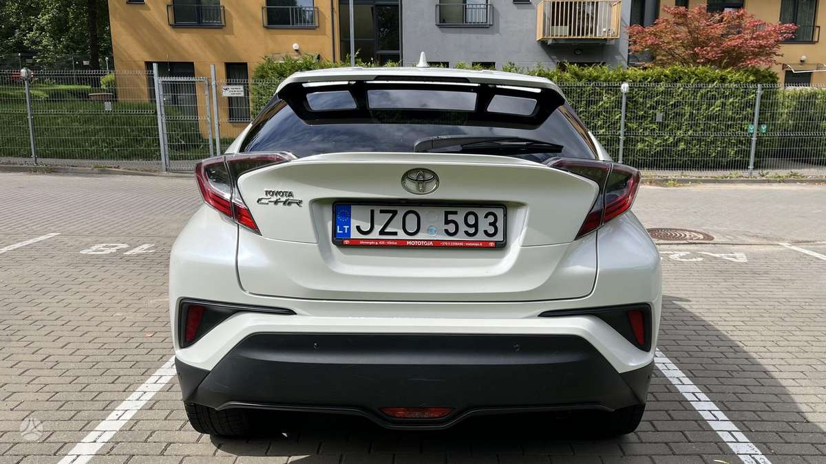 Toyota C-HR - 5