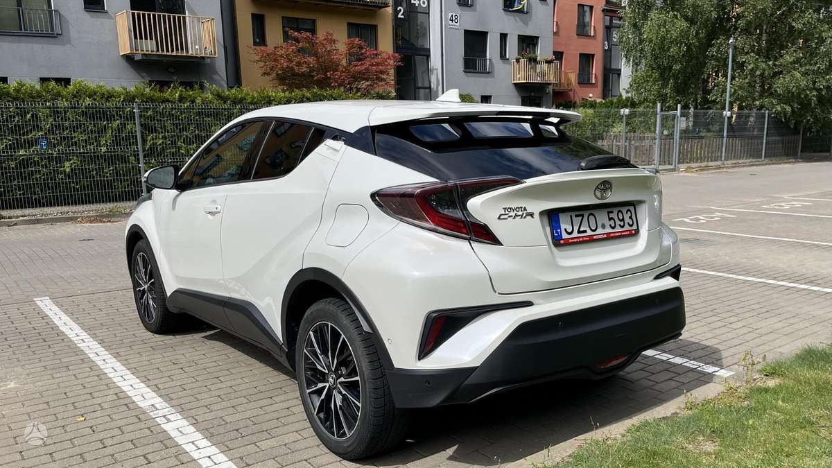 Toyota C-HR - 4