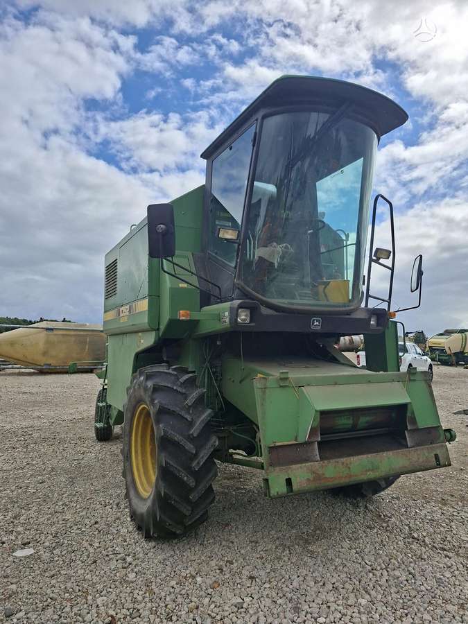 John Deere 1052, комбайны