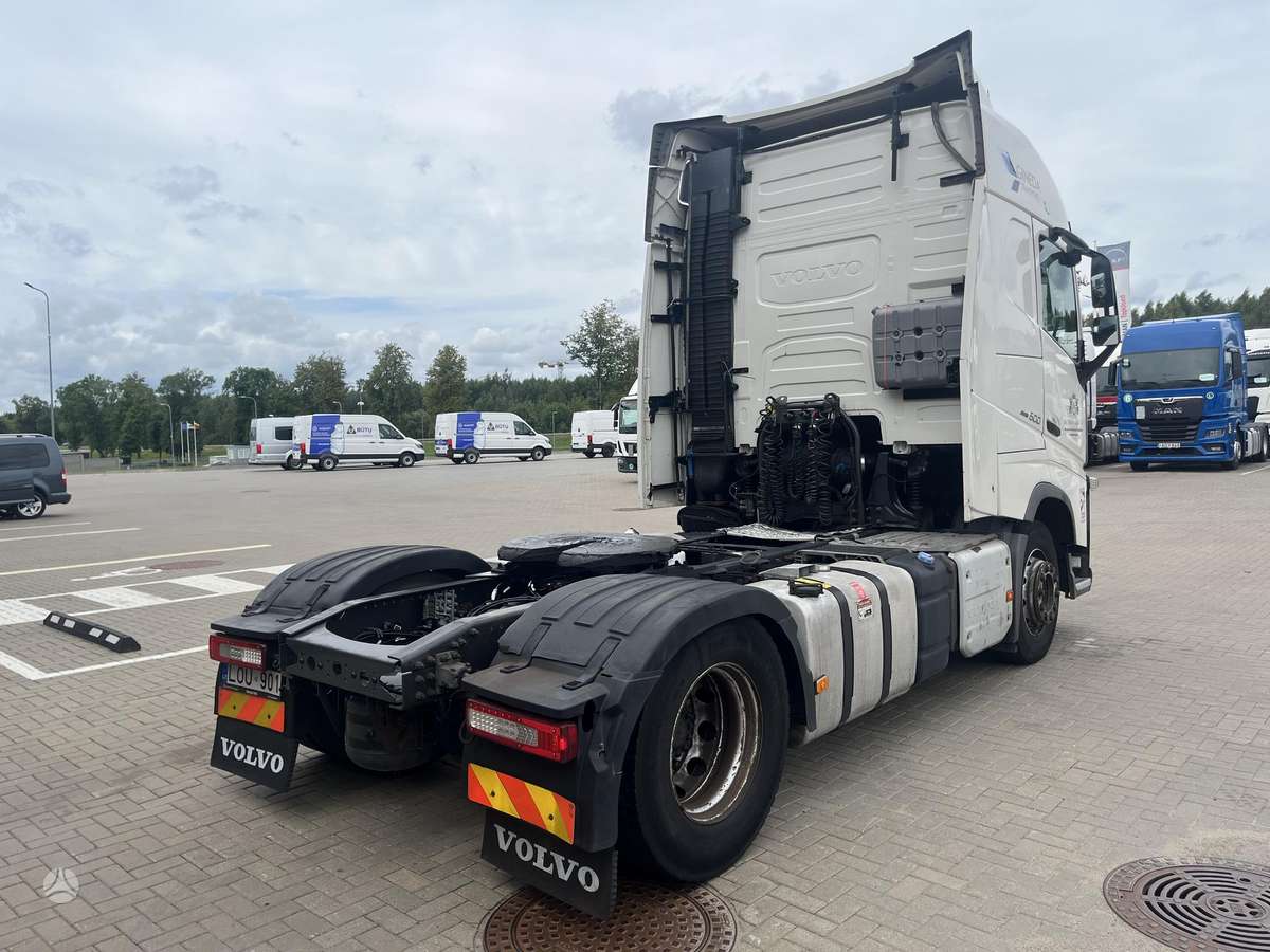 Volvo FH 500 4x2, double sleeper