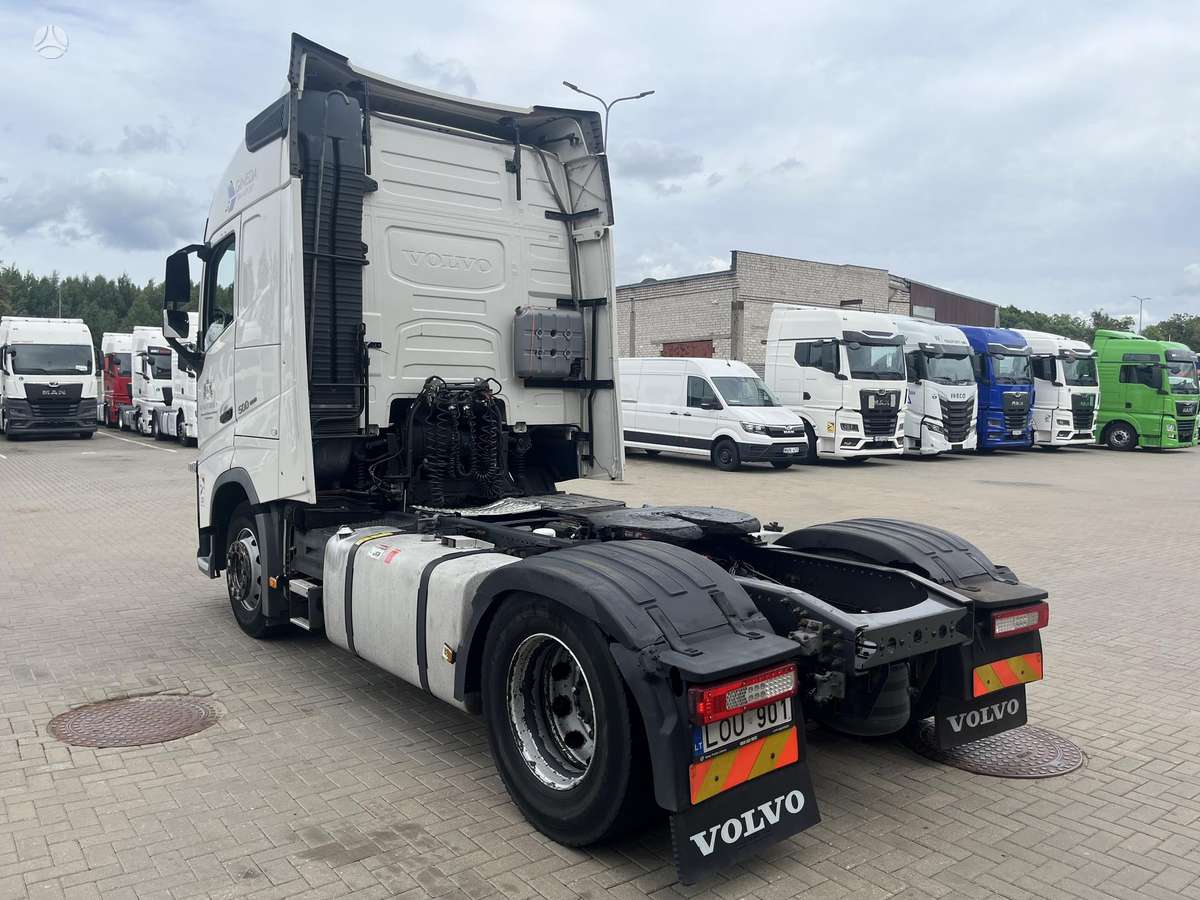 Volvo FH 500 4x2, double sleeper