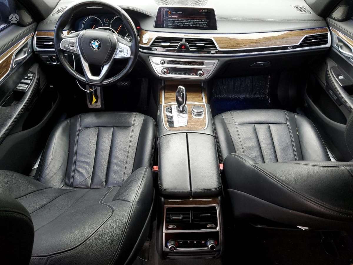 BMW 740, 3.0 l., Седан