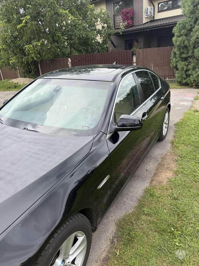 BMW 528, 3.0 l., Седан
