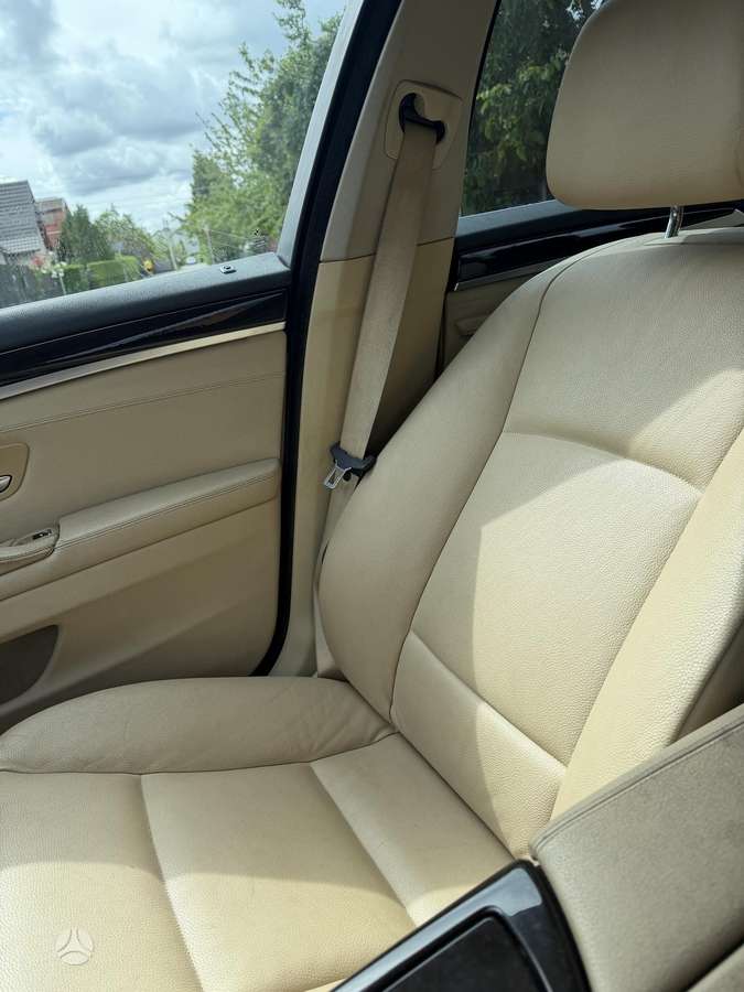 BMW 528, 3.0 l., Седан