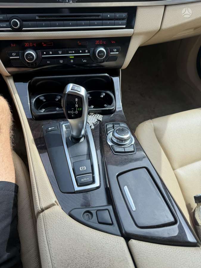 BMW 528, 3.0 l., Седан