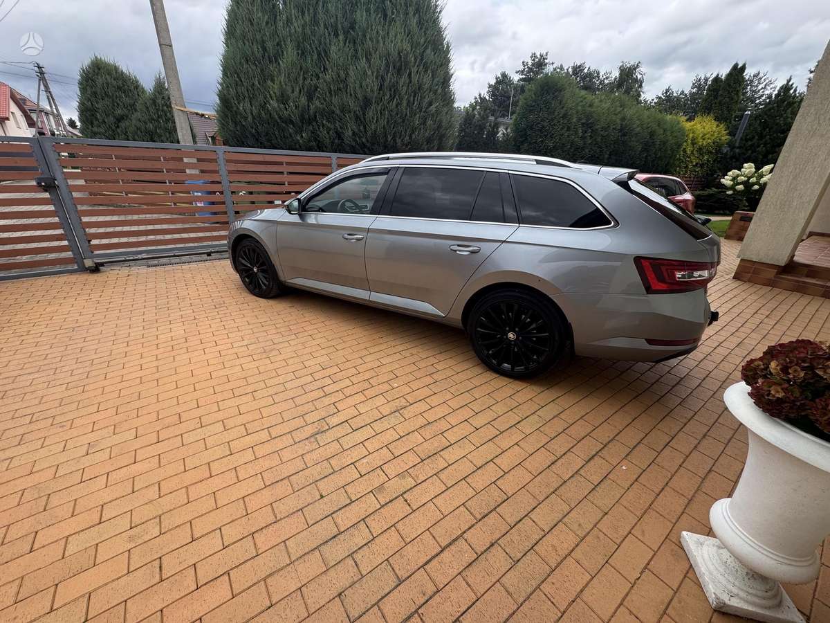 Skoda Superb, 2.0 l., wagon
