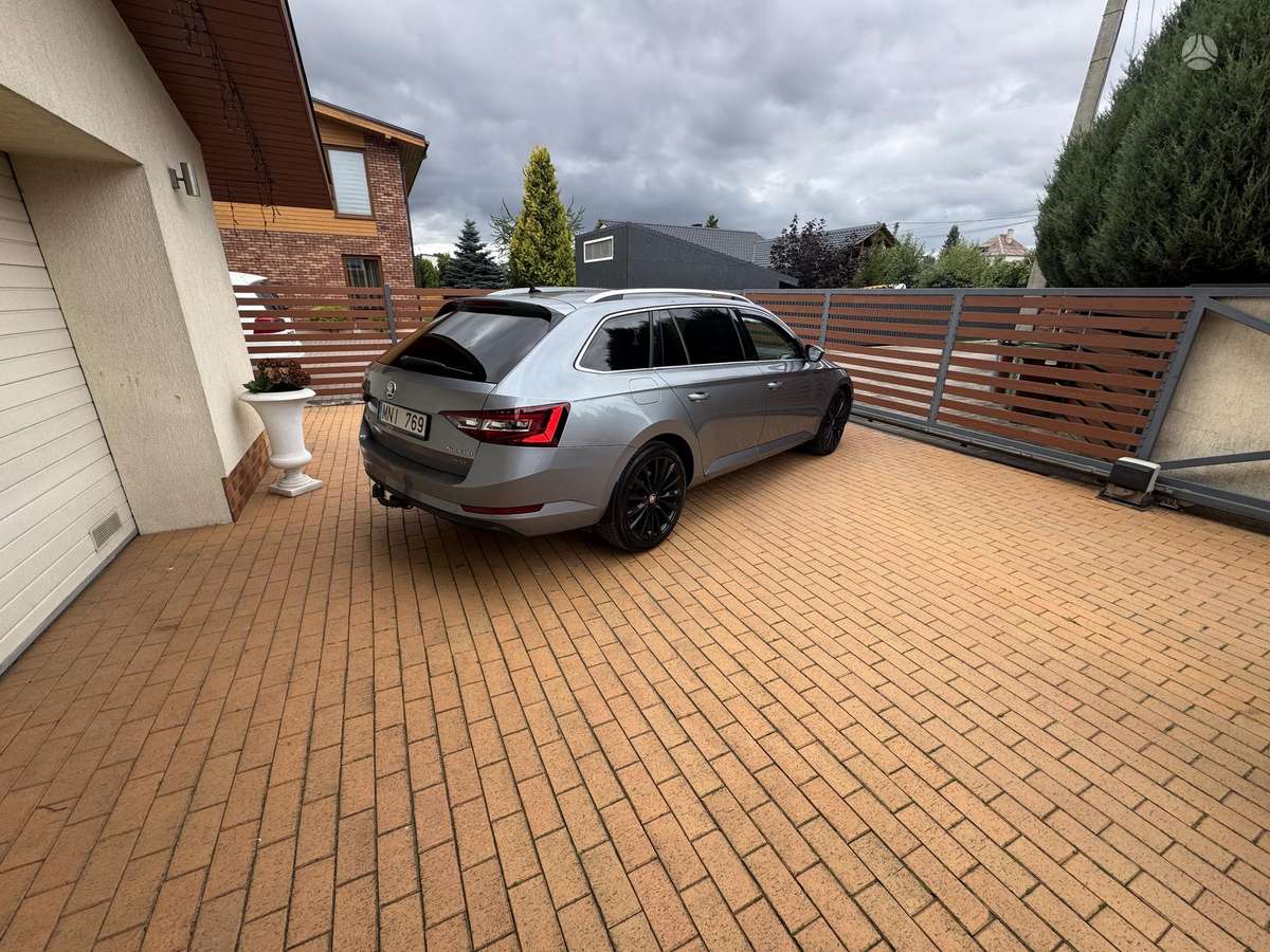 Skoda Superb, 2.0 l., universalas