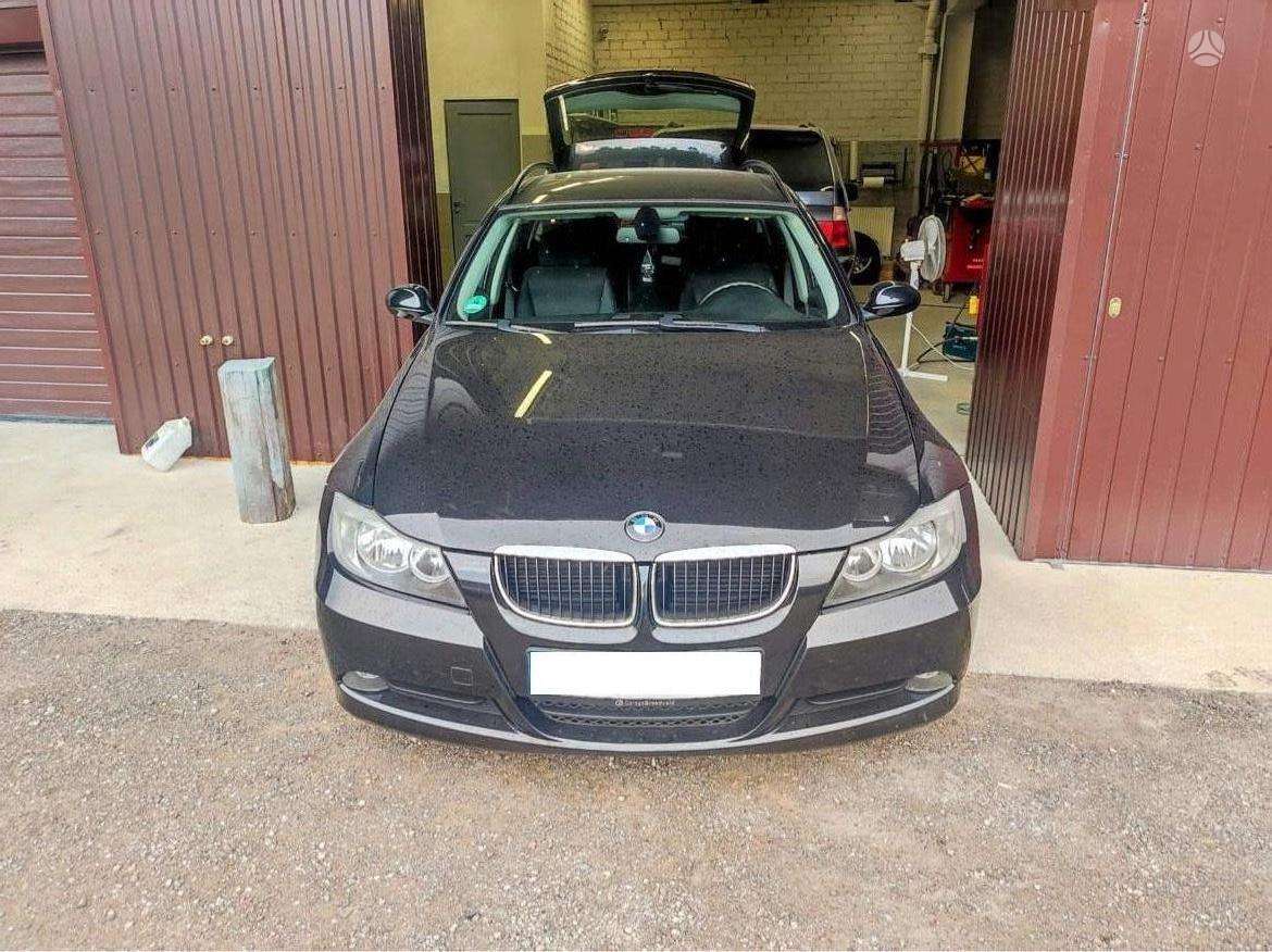 BMW 318, 2.0 l., wagon