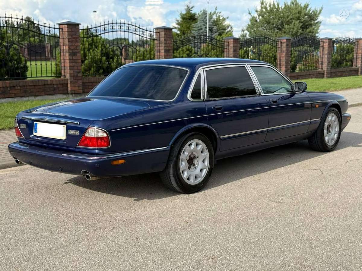 Jaguar Daimler Sovereign - 3