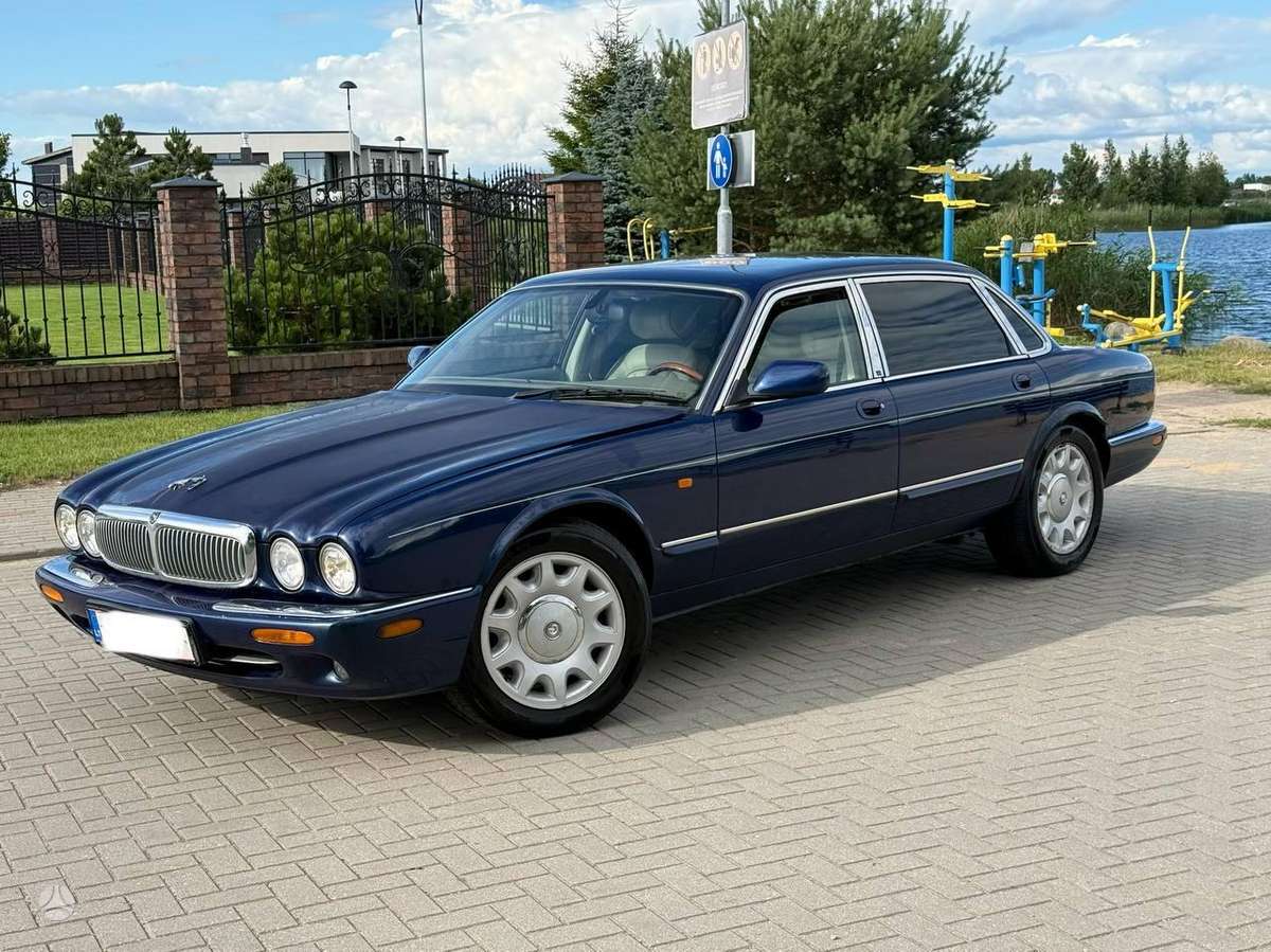 Jaguar Daimler Sovereign - 10