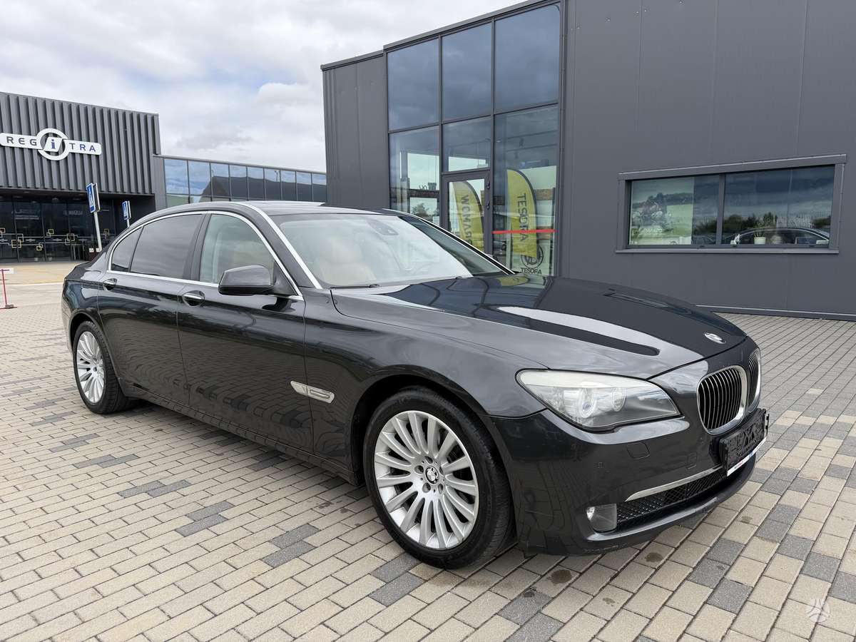 BMW 730, 3.0 l., Седан