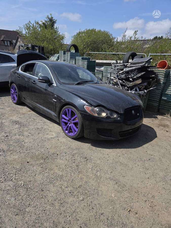 Jaguar XF Auto dalimis iš anglijos