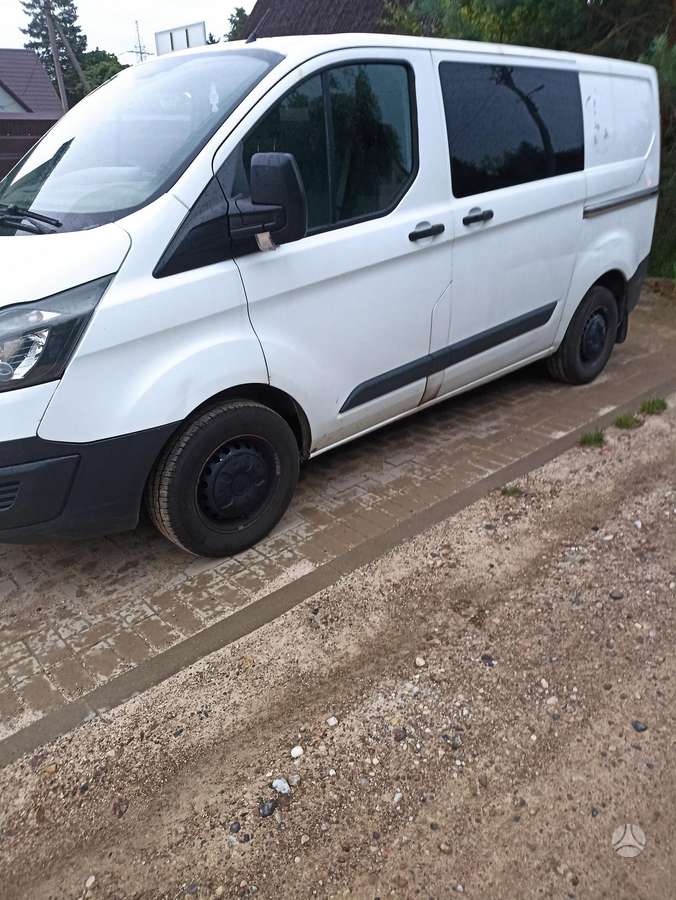 Ford Transit, autobusai