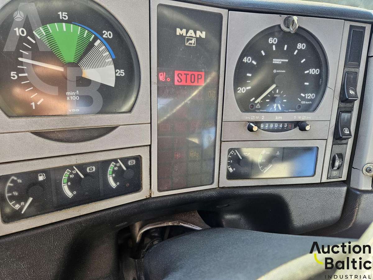 MAN 26.293, milk trucks