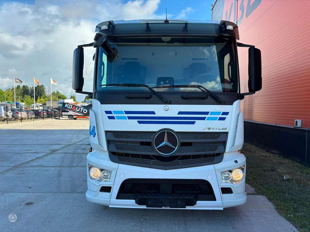 Mercedes-Benz Antos 2532 6x2*4, рефрижераторы