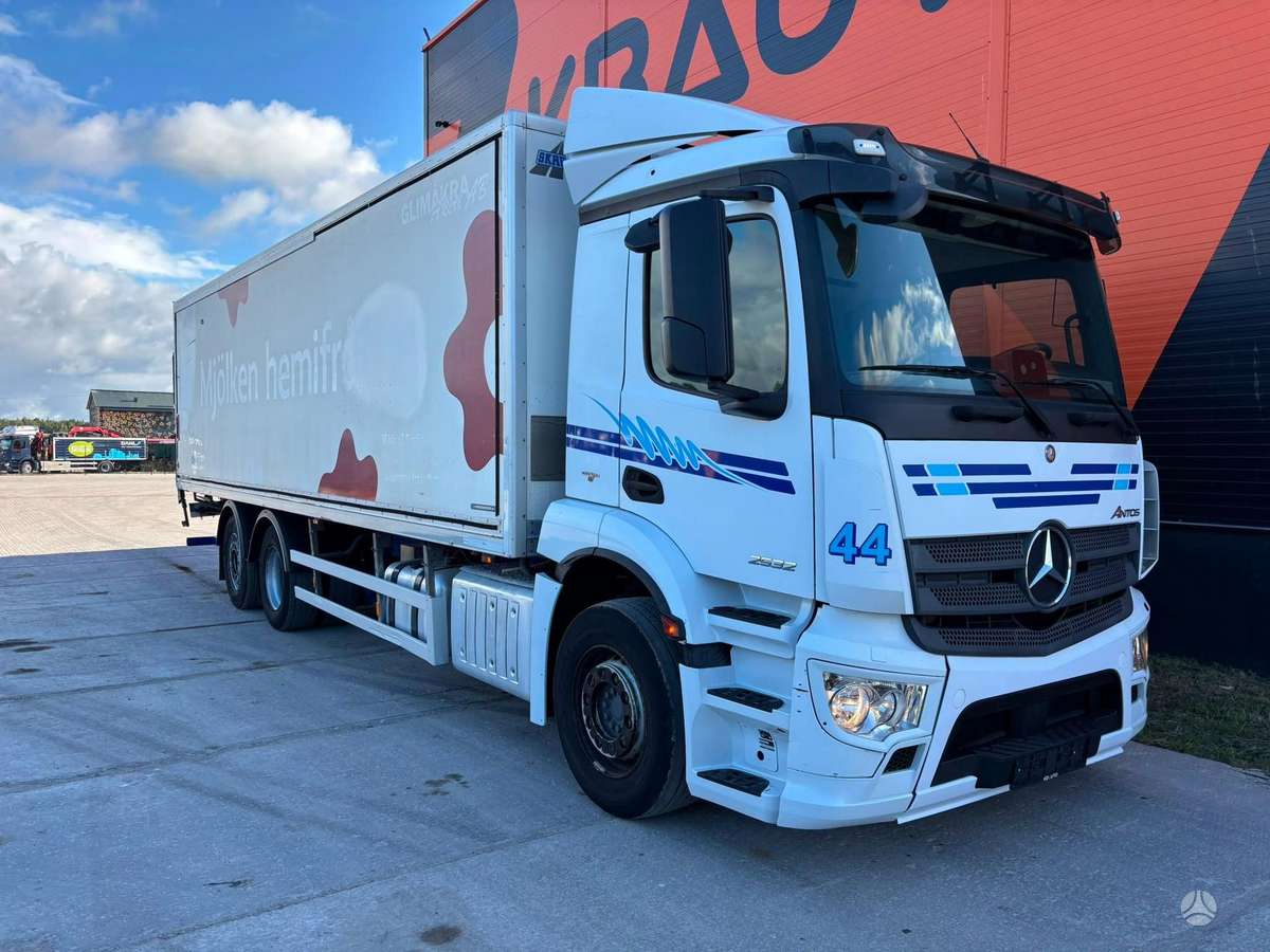 Mercedes-Benz Antos 2532 6x2*4, рефрижераторы