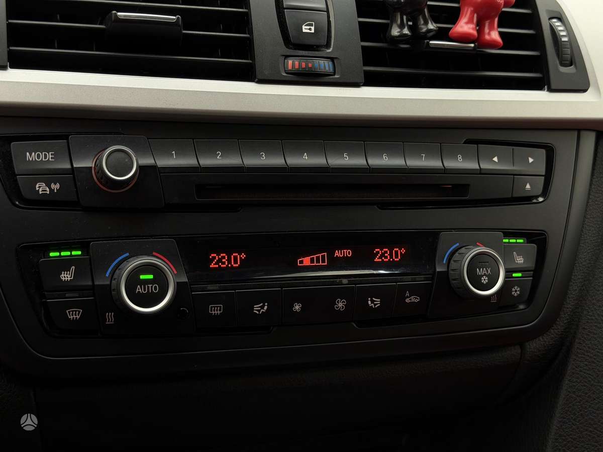 BMW 320, 2.0 l., Седан