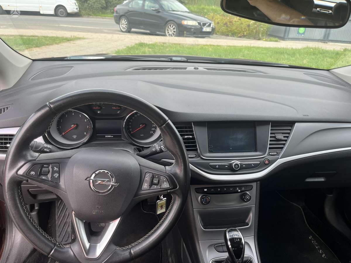 Opel Astra, 1.4 l., Хэтчбек